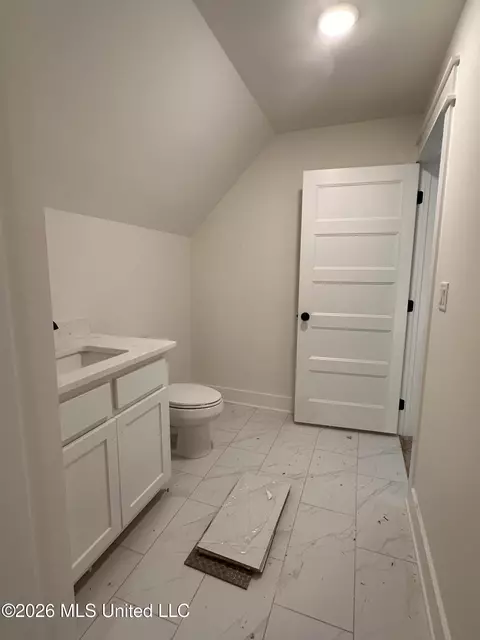 Bath - 4280 Edison Dr, Nesbit, MS 38651 photo 12 of 12