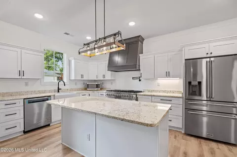 Kitchen - 2133 Timber Ln, Hernando, MS 38632 photo 1 of 2
