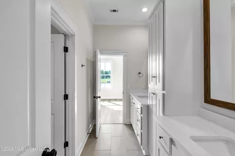 Entry Way - 118 Mission Park Dr, Madison, MS 39110 photo 4 of 5