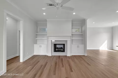 Living - 118 Mission Park Dr, Madison, MS 39110 photo 3 of 3