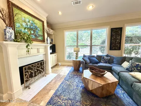 Living - 809 Beaumont Dr, Madison, MS 39110 photo 3 of 6