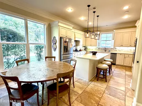 Kitchen - 809 Beaumont Dr, Madison, MS 39110 photo 1 of 4