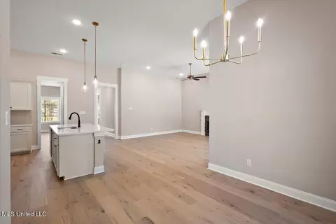 Entry Way - 292 Wells Dr, Hernando, MS 38632 photo 3 of 5