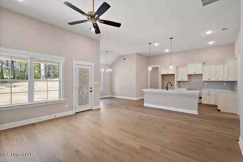 Other - 292 Wells Dr, Hernando, MS 38632 photo 3 of 9