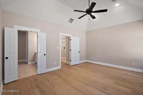 Bedroom - 292 Wells Dr, Hernando, MS 38632 photo 2 of 7