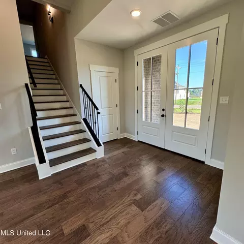 Entry Way - 7650 Thomas Riley St, Hernando, MS 38632 photo 1 of 4
