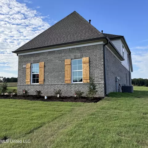 Exterior - 7650 Thomas Riley St, Hernando, MS 38632 photo 4 of 6