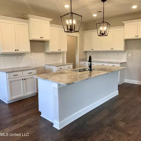 Kitchen - 7650 Thomas Riley St, Hernando, MS 38632 photo 2 of 6