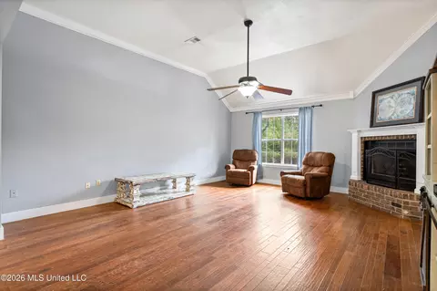 Living - 4730 Bienville Rd, Nesbit, MS 38651 photo 1 of 3