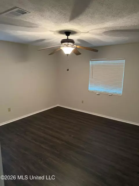 Bedroom - 110 Mccormack Cir, Brandon, MS 39042 photo 3 of 3