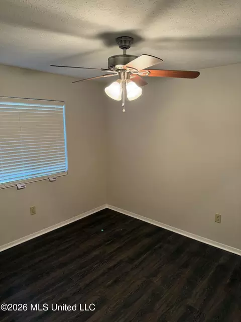 Bedroom - 110 Mccormack Cir, Brandon, MS 39042 photo 2 of 3