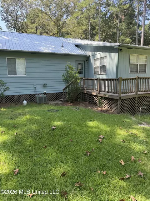 Exterior - 110 Mccormack Cir, Brandon, MS 39042 photo 6 of 10