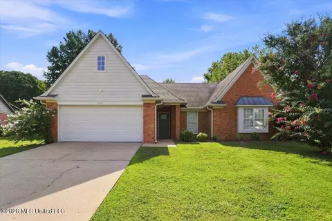 7414 Hunters Hollow Ln, Southaven, MS 38671