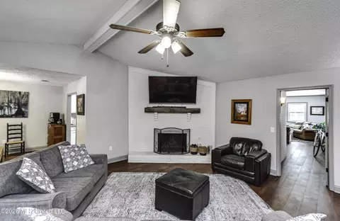 Living - 103 Falcon Ct, Brandon, MS 39047 photo 1 of 1