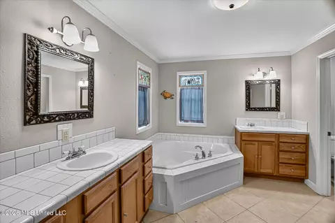 Bath - 9528 Poni Pl, Diamondhead, MS 39525 photo 1 of 3
