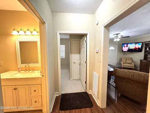 Entry Way - 511 Mccluer Rd, Jackson, MS 39212 photo 1 of 1