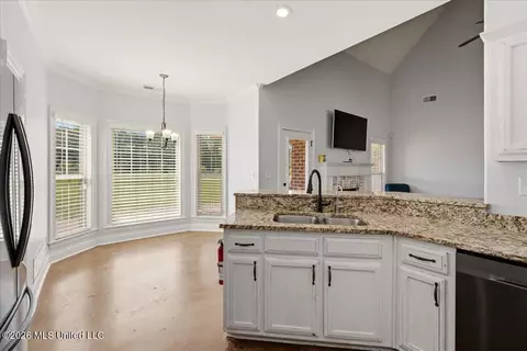 Entry Way - 9567 Holly Springs Rd, Hernando, MS 38632 photo 7 of 10