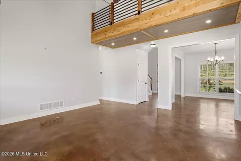 Living - 9567 Holly Springs Rd, Hernando, MS 38632 photo 5 of 5