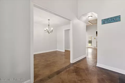 Entry Way - 9567 Holly Springs Rd, Hernando, MS 38632 photo 3 of 10
