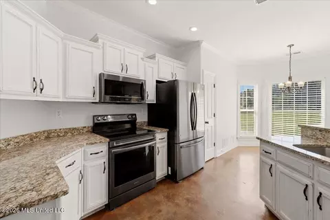 Kitchen - 9567 Holly Springs Rd, Hernando, MS 38632 photo 2 of 2