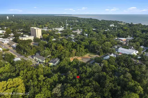 Rayburn Avenue, Ocean Springs, MS 39564
