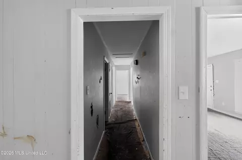 Entry Way - 220 Mcdowell Park Cir, Jackson, MS 39204 photo 2 of 2