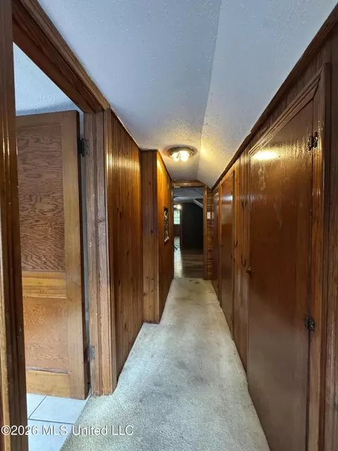 Entry Way - 315 Robinhood Rd, Jackson, MS 39206 photo 4 of 4