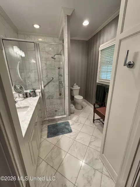 Bath - 1004 Buckley Dr, Jackson, MS 39206 photo 2 of 2