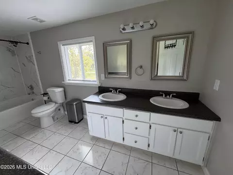 Bath - 6209 Elder Ferry Rd, Moss Point, MS 39563 photo 1 of 2