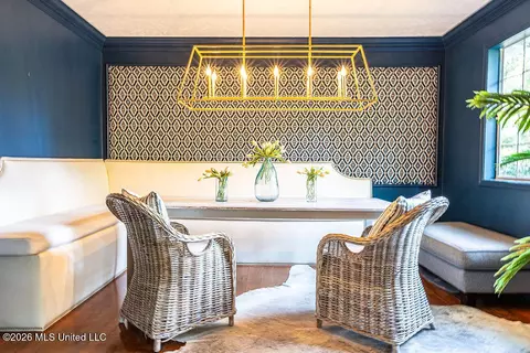 Dining - 3800 Redbud Rd, Jackson, MS 39211 photo 1 of 3