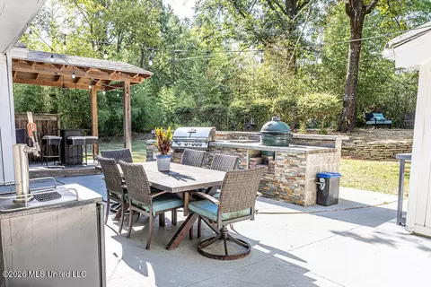 Exterior - 3800 Redbud Rd, Jackson, MS 39211 photo 3 of 5