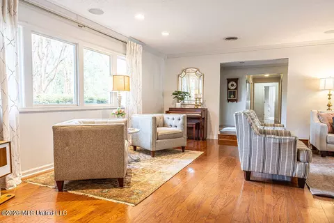 Living - 3800 Redbud Rd, Jackson, MS 39211 photo 1 of 4