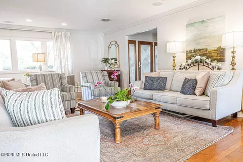 Living - 3800 Redbud Rd, Jackson, MS 39211 photo 4 of 4
