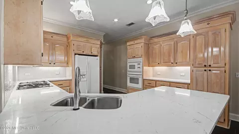 Kitchen - 116 Greens View Dr, Madison, MS 39110 photo 1 of 4