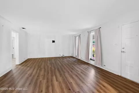 Living - 140 Holleman St, Wiggins, MS 39577 photo 1 of 6