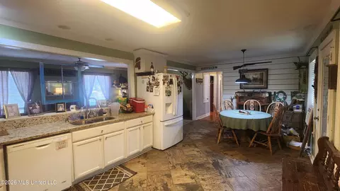 Entry Way - 1709 Merrill St, Natchez, MS 39120 photo 1 of 2