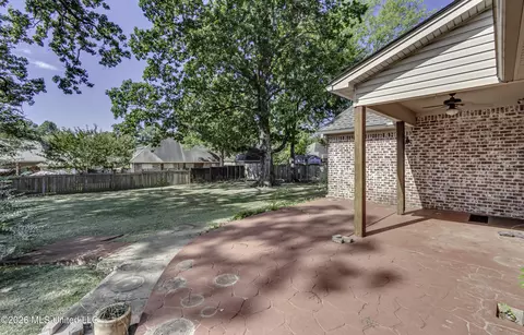 Exterior - 116 Elizabeth Dr, Brandon, MS 39042 photo 6 of 9