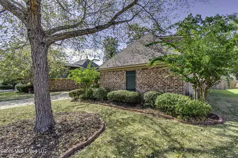 Exterior - 116 Elizabeth Dr, Brandon, MS 39042 photo 3 of 9