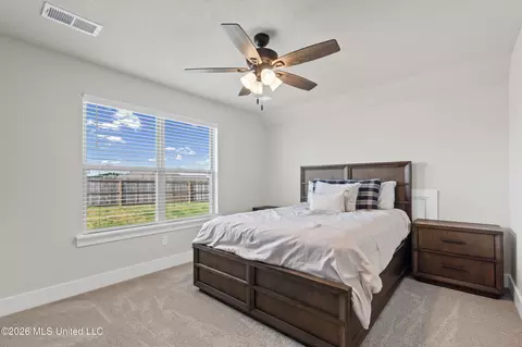 Bedroom - 2084 Tulip Dr, Hernando, MS 38632 photo 6 of 6