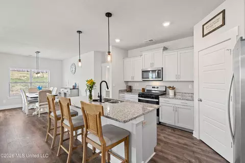 Kitchen - 2084 Tulip Dr, Hernando, MS 38632 photo 1 of 1