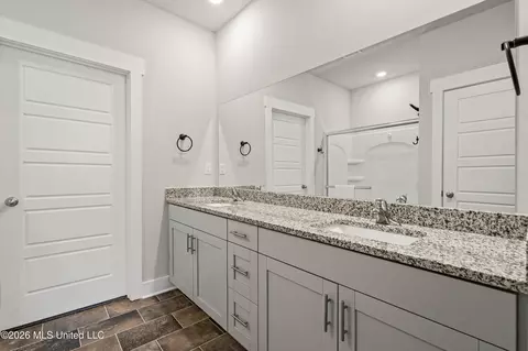 Other - 2084 Tulip Dr, Hernando, MS 38632 photo 2 of 5
