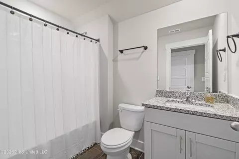 Bath - 2084 Tulip Dr, Hernando, MS 38632 photo 2 of 2