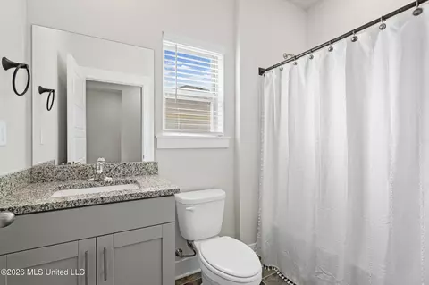 Bath - 2084 Tulip Dr, Hernando, MS 38632 photo 1 of 2