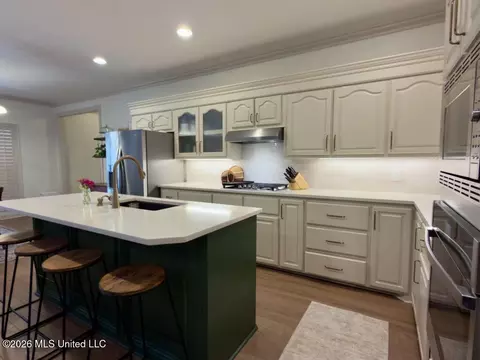 Kitchen - 113 Shadi Dr, Clinton, MS 39056 photo 2 of 4