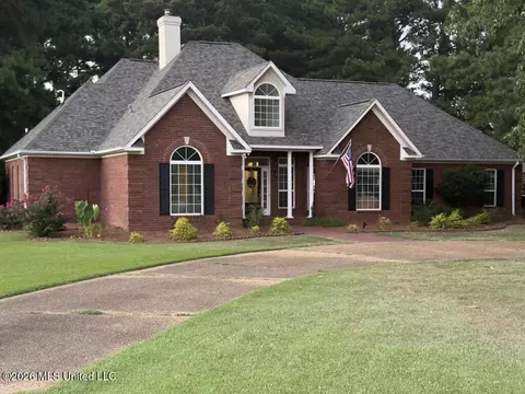 Exterior - 113 Shadi Dr, Clinton, MS 39056 photo 2 of 6