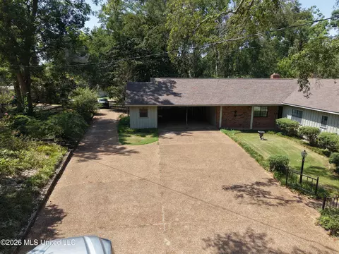 Exterior - 731 Academy Dr, Benton, MS 39039 photo 3 of 11