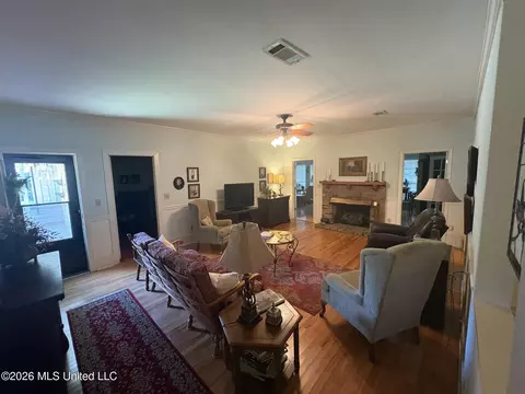 Living - 731 Academy Dr, Benton, MS 39039 photo 1 of 3