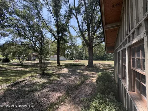 Exterior - 731 Academy Dr, Benton, MS 39039 photo 7 of 11