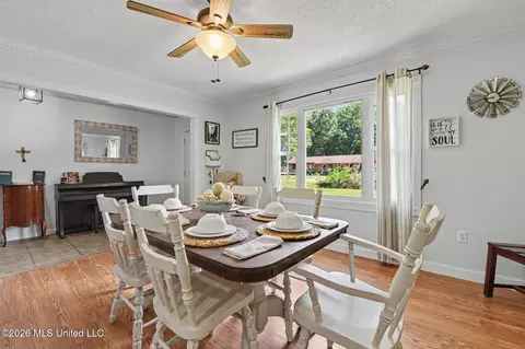 Dining - 4317 Cunningham Rd, Moss Point, MS 39562 photo 1 of 1
