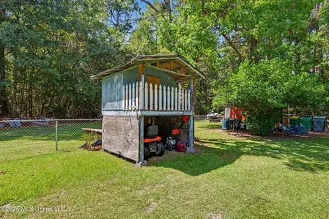 Exterior - 4317 Cunningham Rd, Moss Point, MS 39562 photo 4 of 5